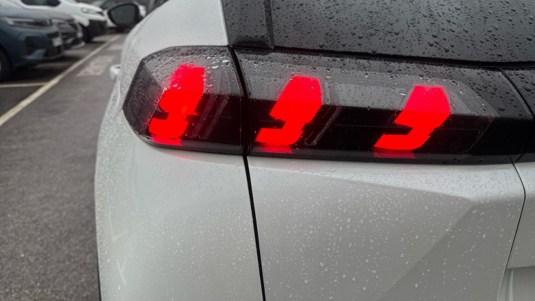 Peugeot 2008 100kW GT 50kWh 5dr Auto Electric Estate